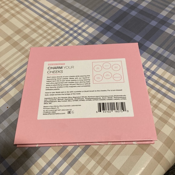 OFRA Cosmetics blush palette - Picture 3 of 3